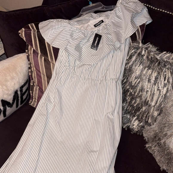 One shoulder dress - Picture 1 of 1